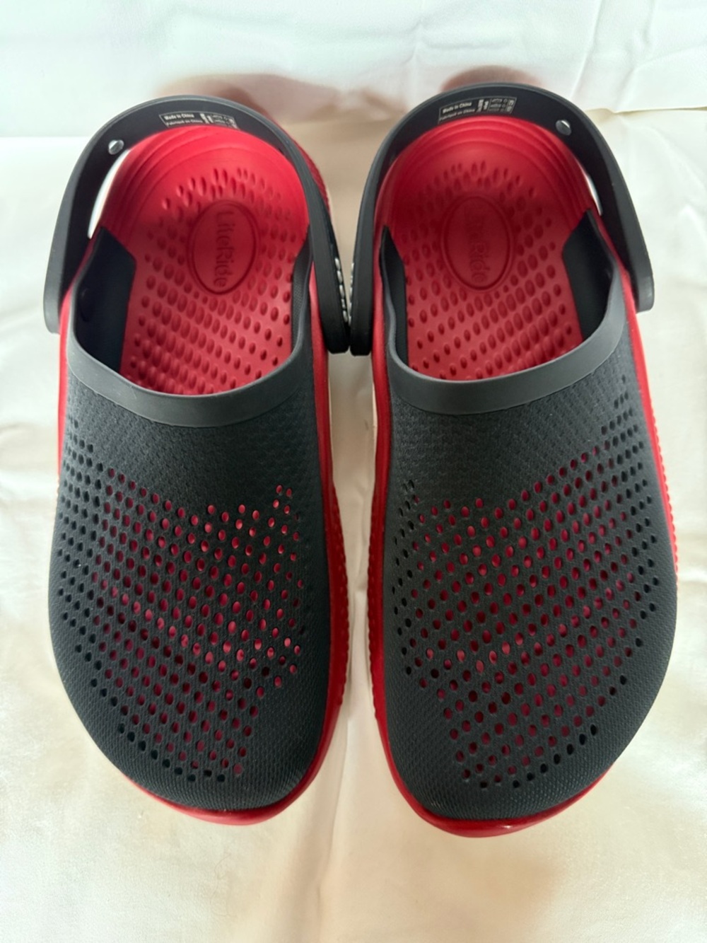 CROCS Black, Red and white Vented Clog - Picture 2 of 6
